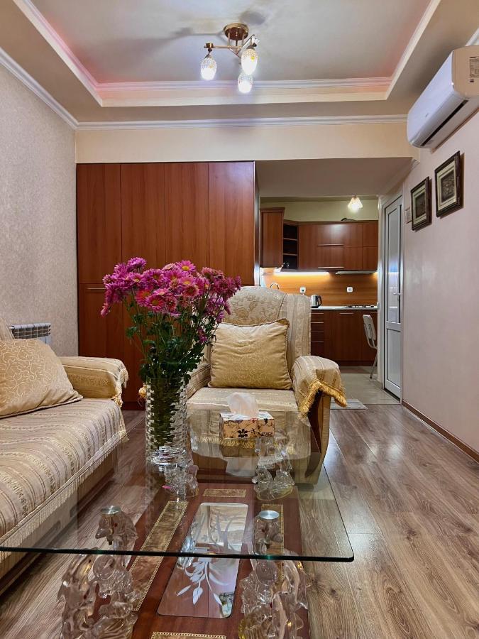 Apartment In The Centre Of Yerevan For Rent Exteriör bild