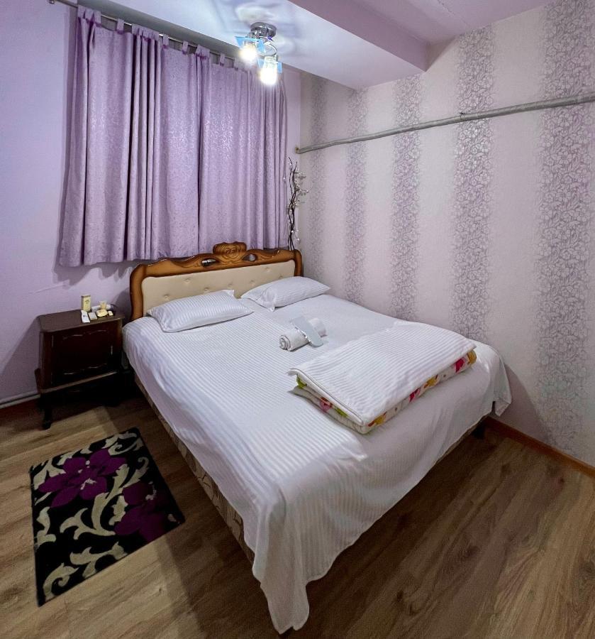 Apartment In The Centre Of Yerevan For Rent Exteriör bild